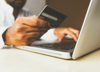 16 E-Commerce Trends for 2022 to Boost Your Revenue